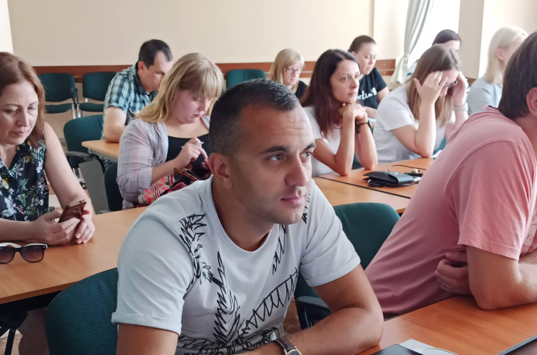 Women and Politics: the rules for creating gender-balanced materials about female politicians were studied in Kyiv