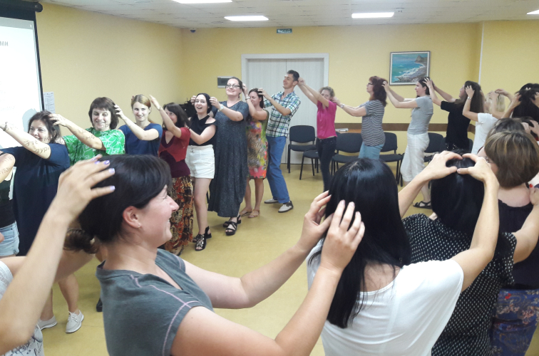 The first training was implemented for employees of psychological support centres for people affected by the conflict in the East