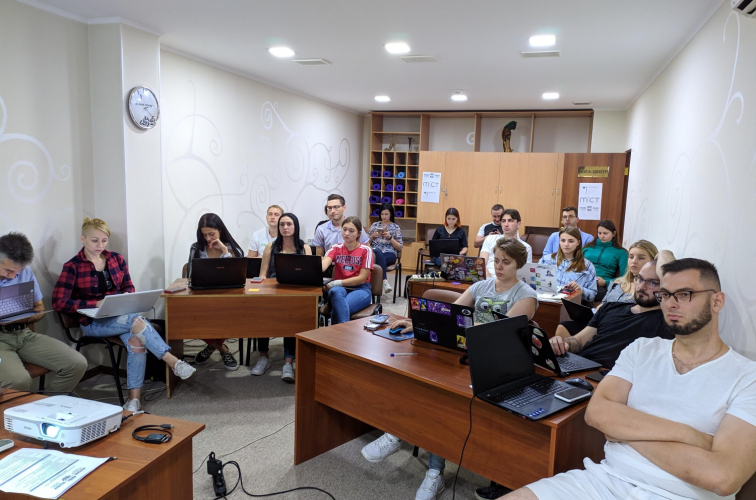 Journalists participating in the first training course gained investigative skills 